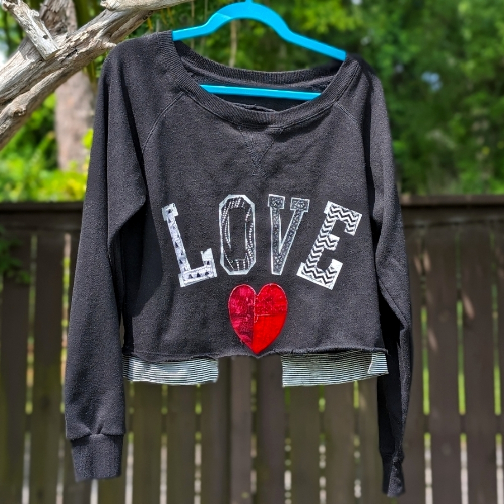 Breakfast with Matisse Women's Black 'LOVE' Cropped Sweatshirt with Red Heart
